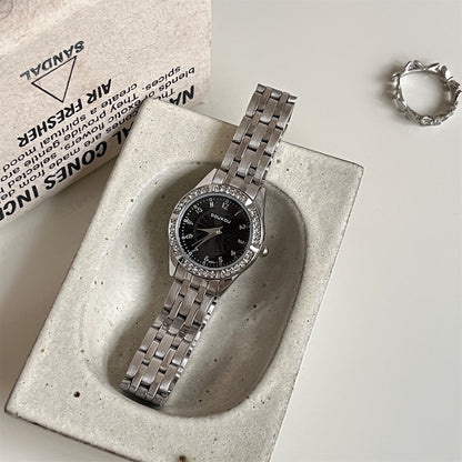 Rhinestone Round Dial Chic Quartz Watch