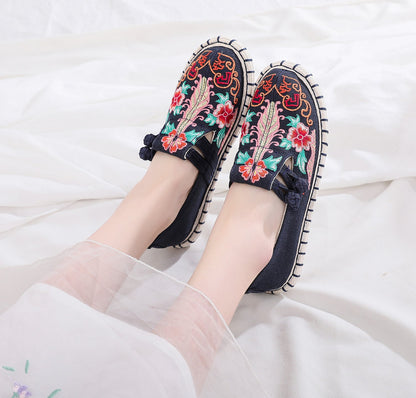 Tibetan Floral Embroidered Style Flat Shoes