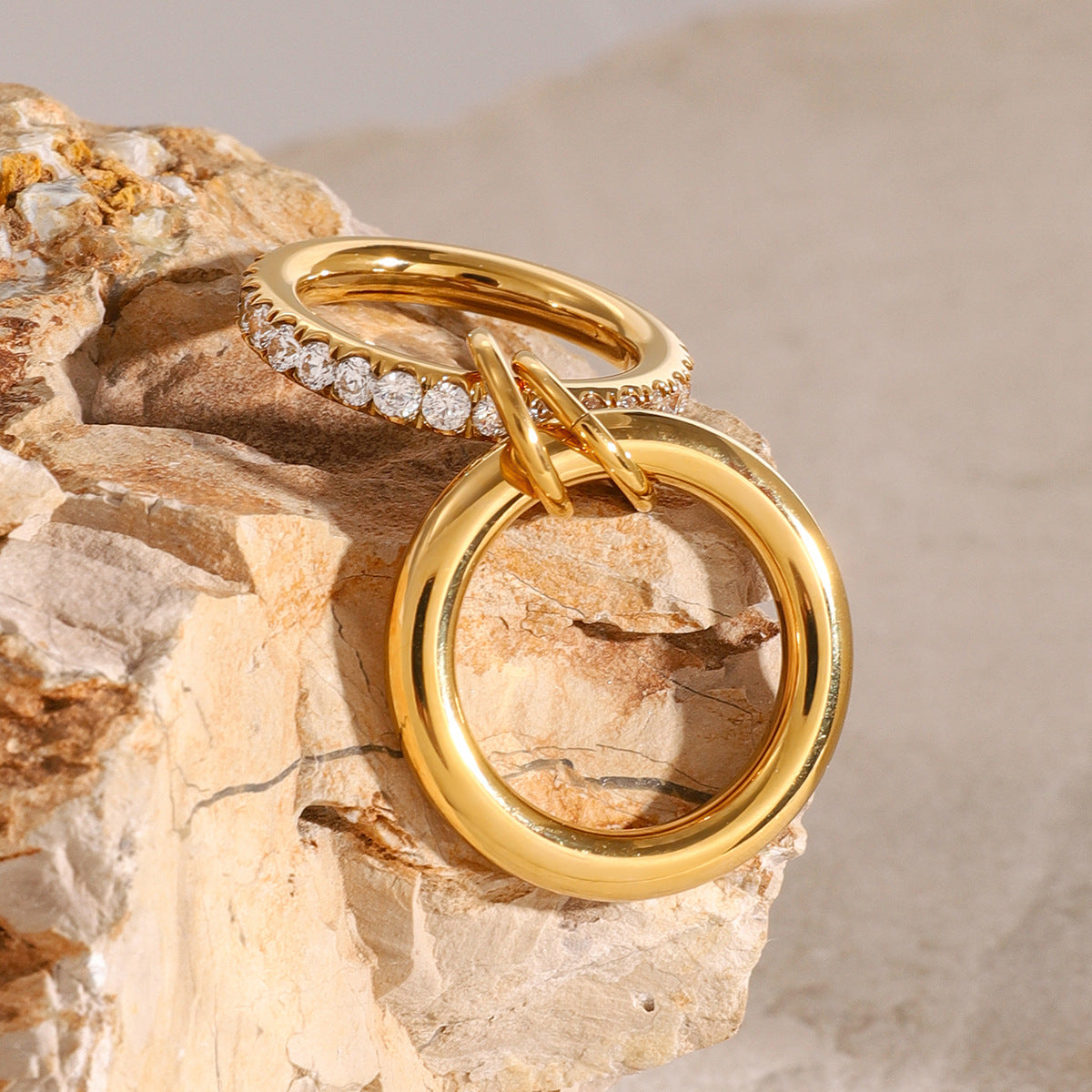 Simple Layered Zircon Single Ring