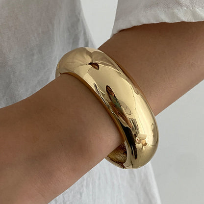 Fashionable Resin Bangles With Ombre Texture