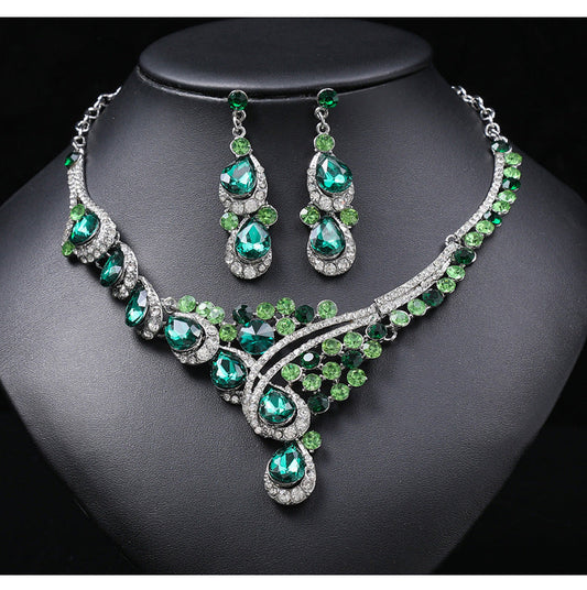 Exaggerated Vintage Crystal Necklace Set for Women