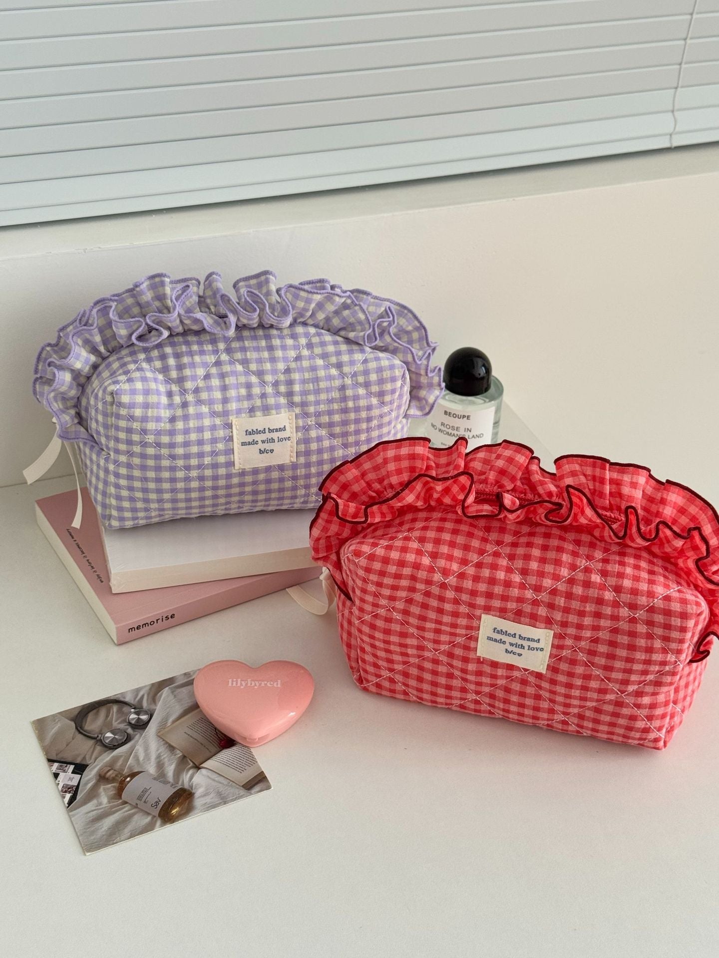 Stylish Berry Color Lace Cosmetic Bag Portable Makeup Pouch