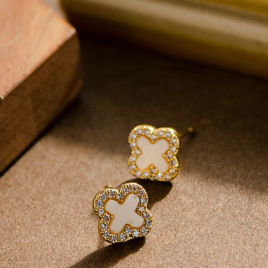 Charming Clover Stud Earrings Elegant Floral Design Silver Needle Earrings