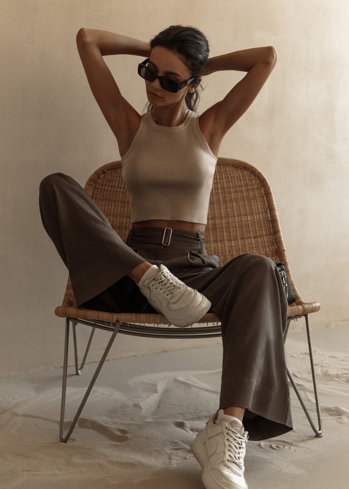 Ribbed Knit Sleeveless Tank Top With Cropped Fit