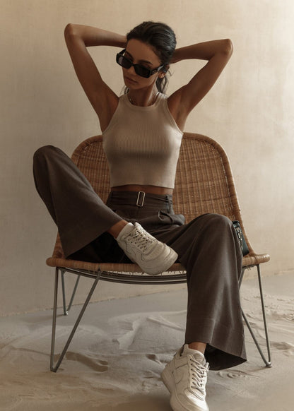 Ribbed Knit Sleeveless Tank Top With Cropped Fit
