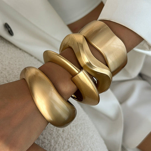 Trendy Punk Style Matte Finish Wide Spring Clip Bracelet