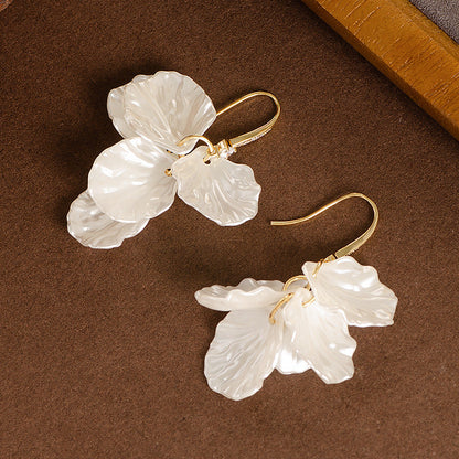 Elegant Floral Shell Petal Earrings Stylish Minimalist Design