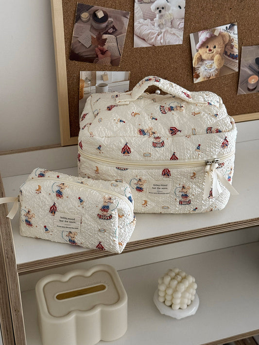 Rabbit Paradise Makeup Bag Cute Cartoon Travel Storage