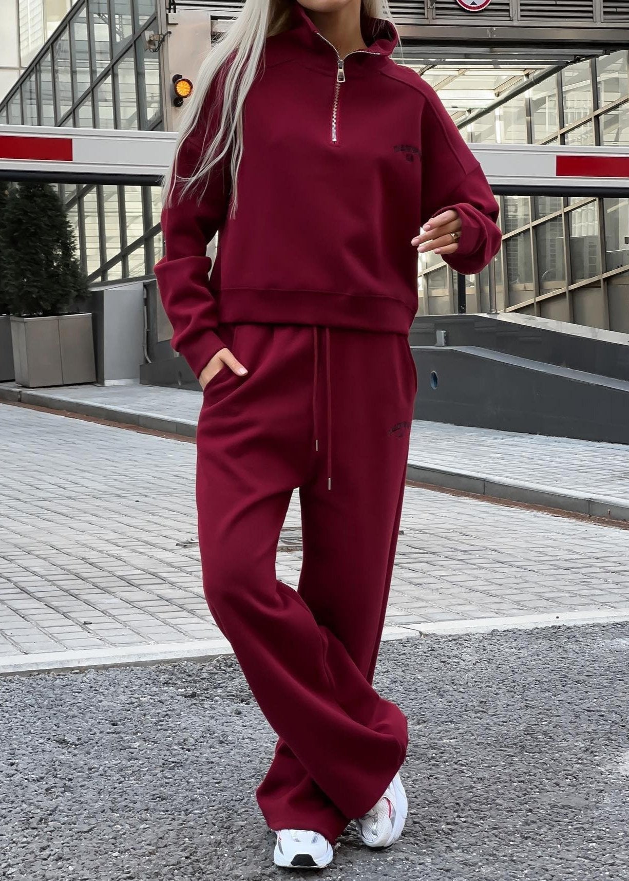 Zip Sweatshirt And Joggers Set In Burgundy