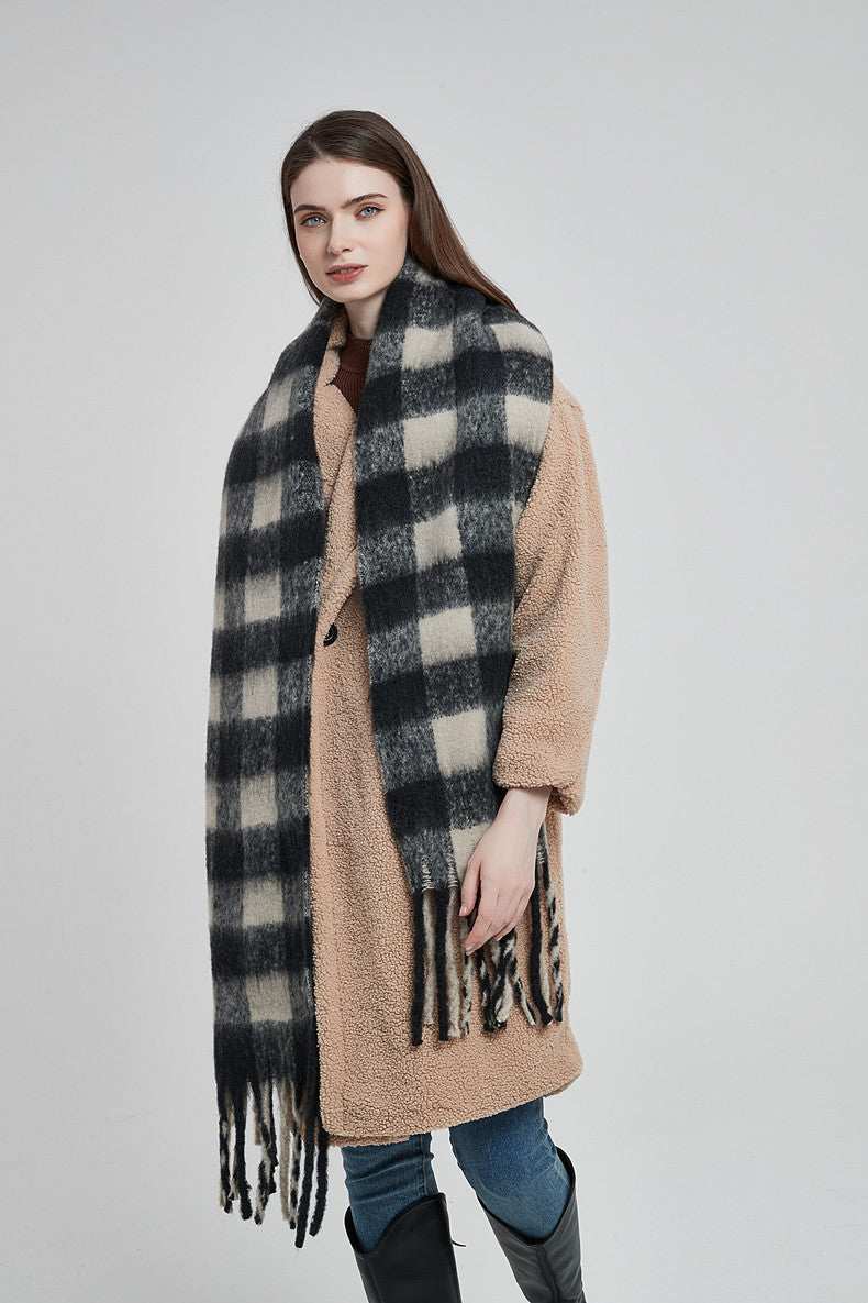 Plaid Contrast Color Tassel Scarves