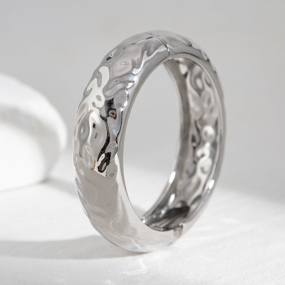 Stylish Leaf Pattern Bracelet Unique Open Cuff Bangle for Women