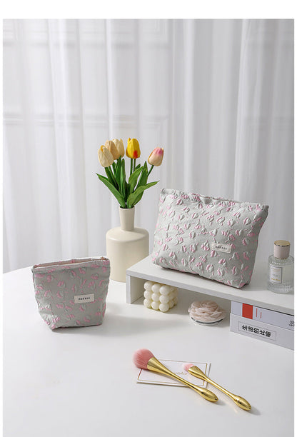 Simple FloralÂ Jacquard Sweet Cosmetic Bag