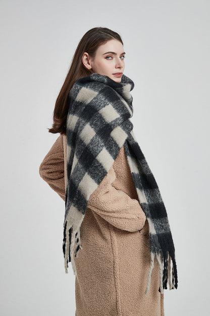 Plaid Contrast Color Tassel Scarves