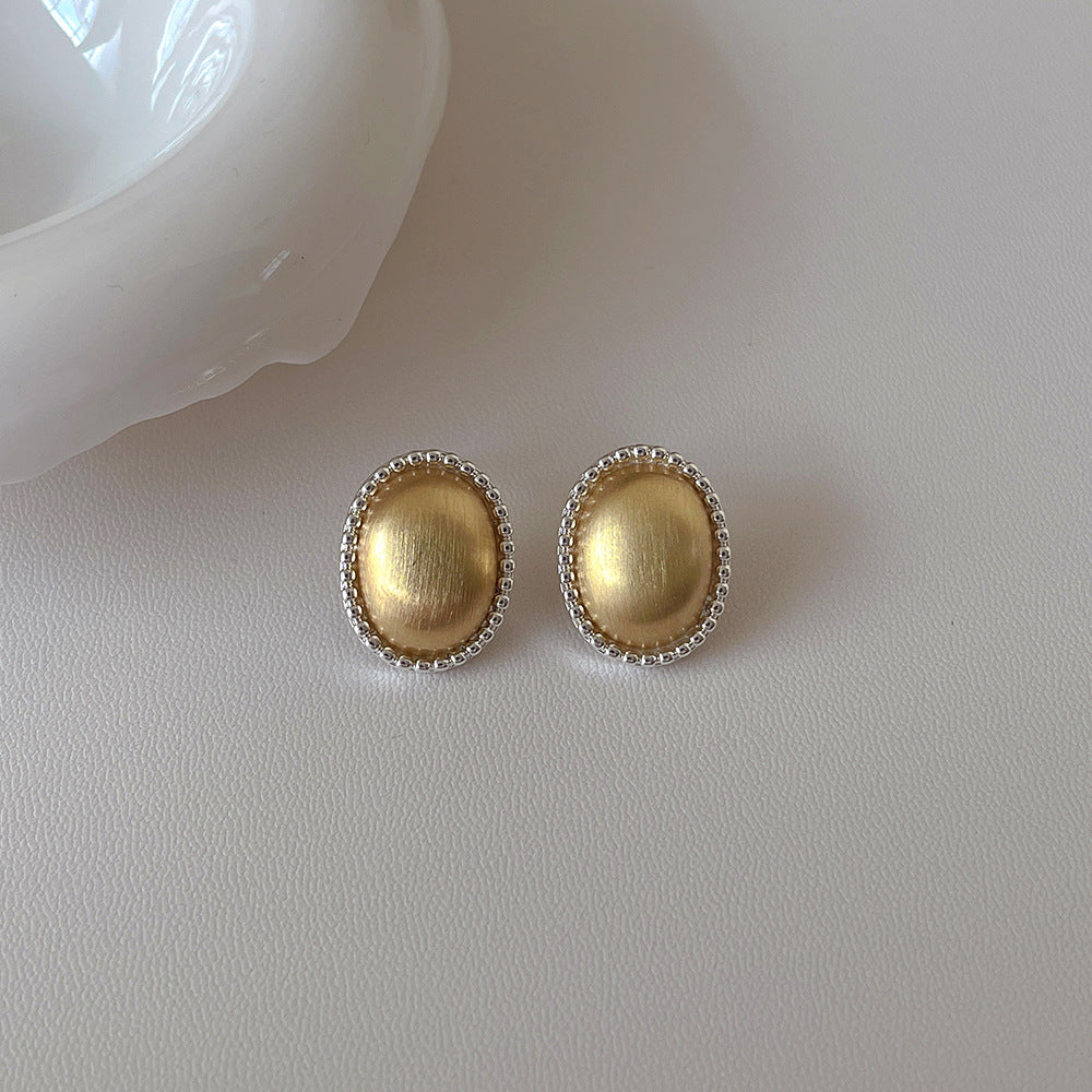 Oval Vintage Matta Simple Stud Earrings