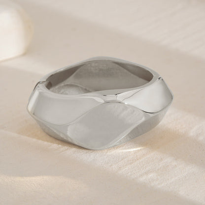 Fashionable Oval Arc Shaped Bracelet Set Premium Zinc Alloy