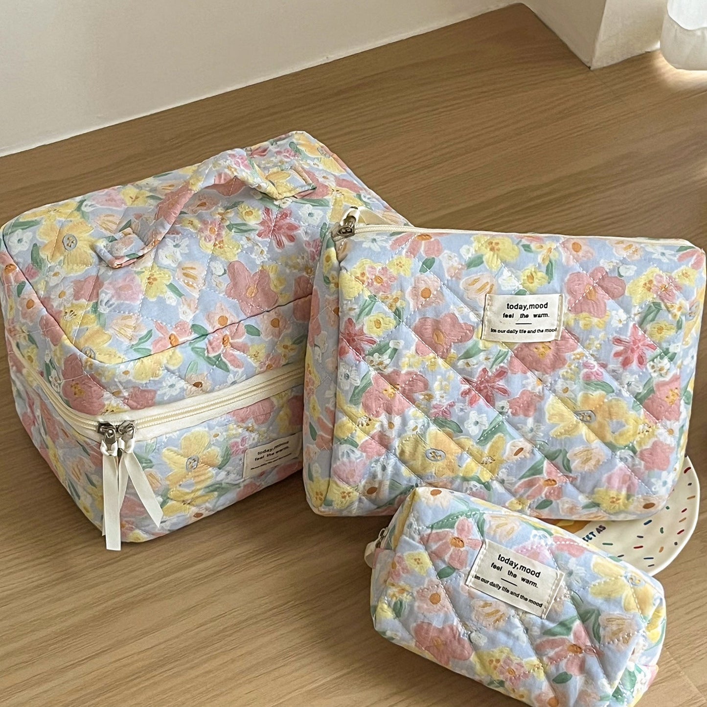 Cute Flower Print Make Up Bag