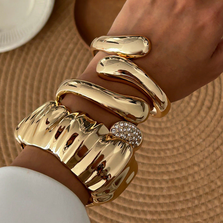 Exaggerated Irregular Glossy Bangle Bracelet Set