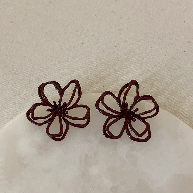 Elegant Hollow Out Flower Stud Earring