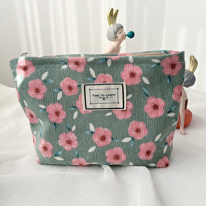 Vintage Floral Velvet Makeup Bag Portable Travel Pouch