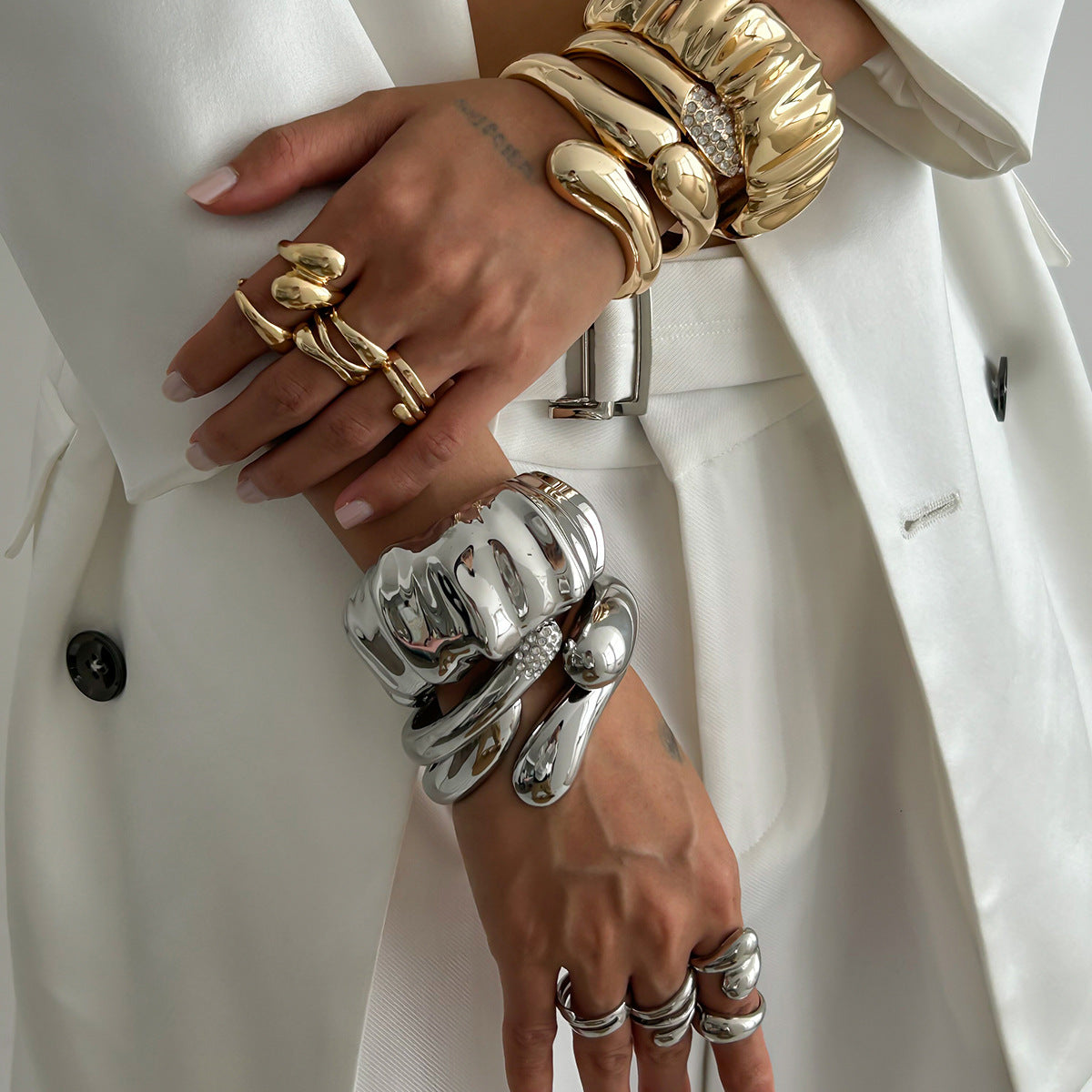 Exaggerated Irregular Glossy Bangle Bracelet Set