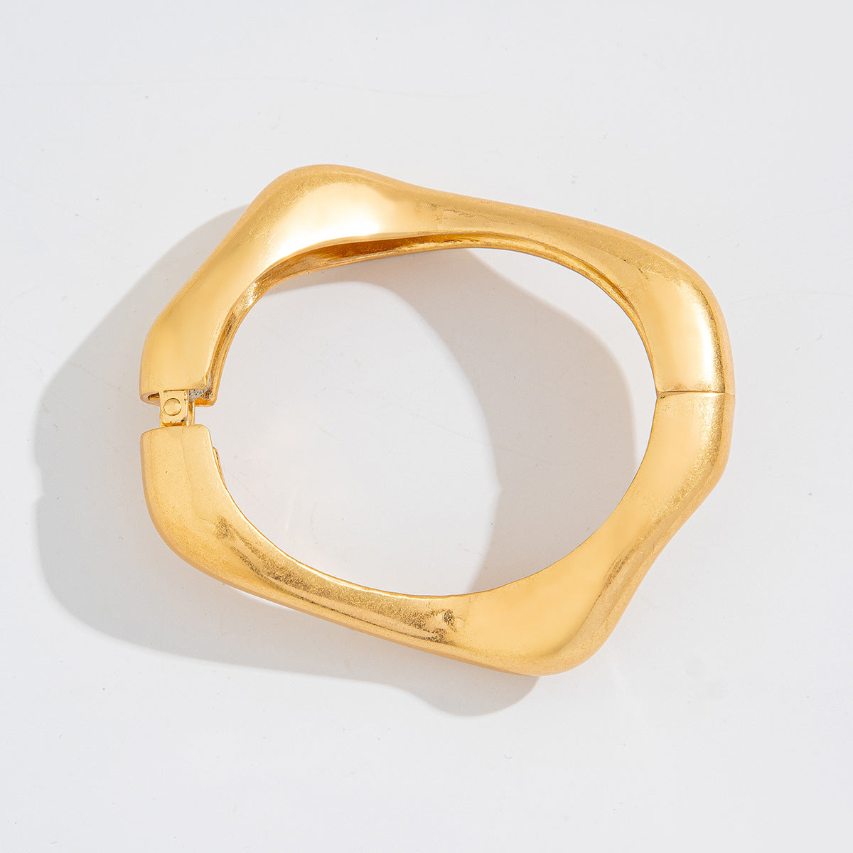Geometric Alloy Wave Pattern Bracelet Set