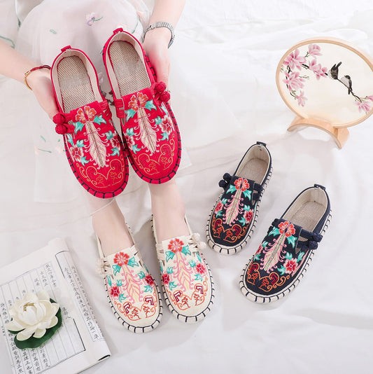 Tibetan Floral Embroidered Style Flat Shoes