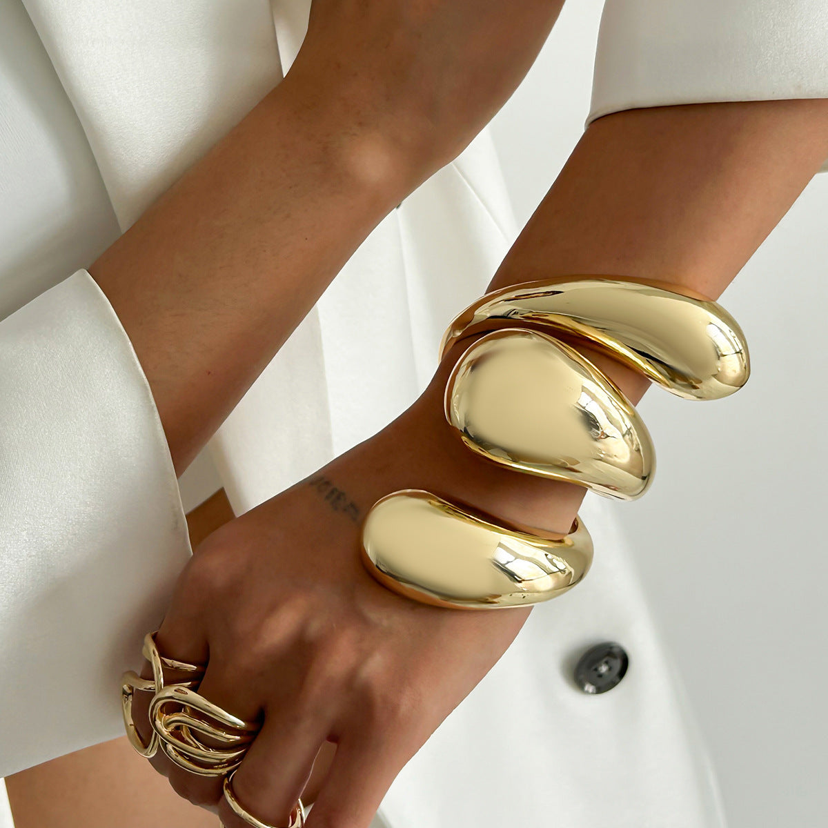 Exaggerated Spiral Water Drop Open Cuff Bracelet Set
