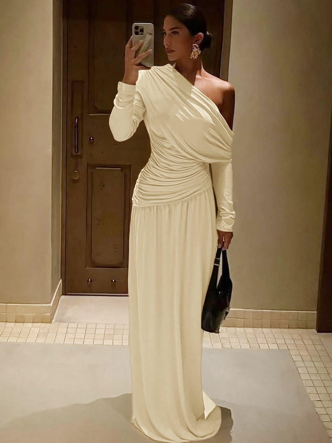 Elegant Off-Shoulder Solid Color Dress with Ruched Waist