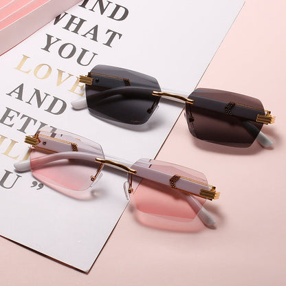 Trendy Gradient Colored Sunglasses for Women