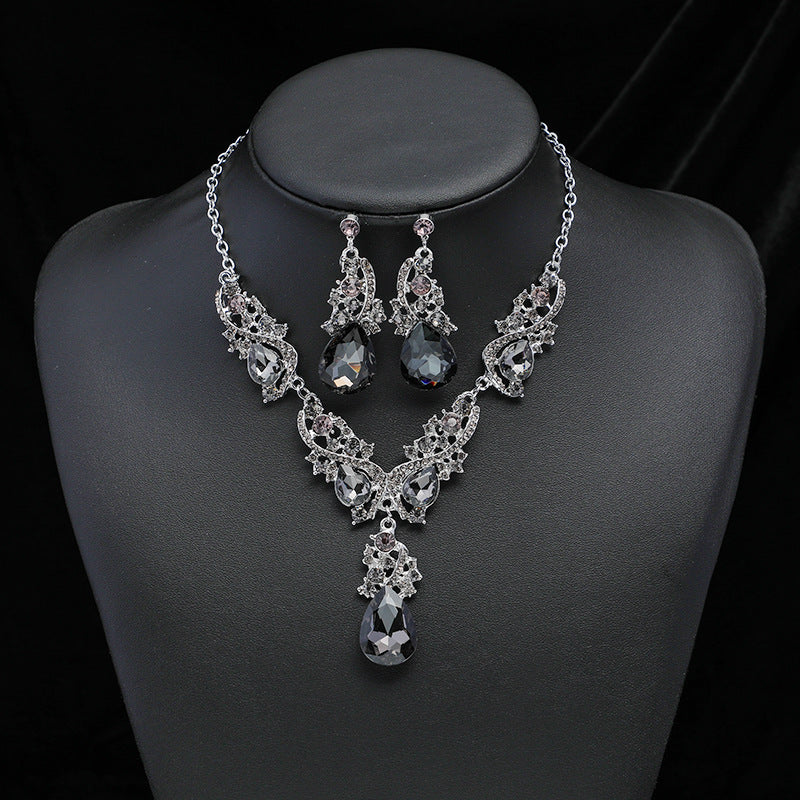 Exaggerated Vintage Necklace and Earring Set