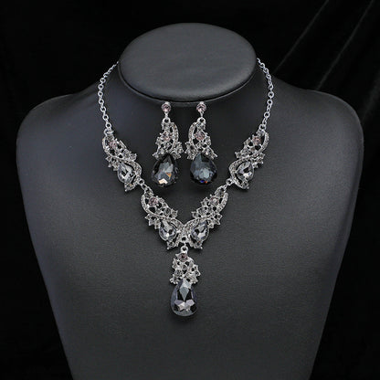 Exaggerated Vintage Necklace and Earring Set