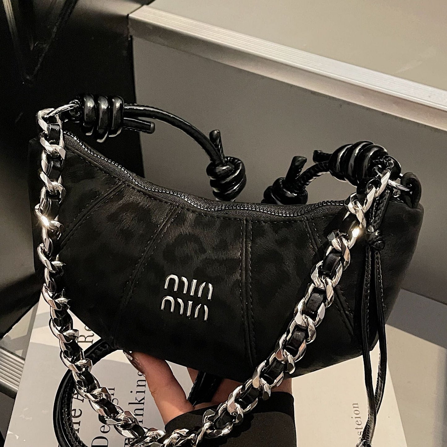 Vintage-Inspired Horn Handbag Stylish Crossbody Bag for Women
