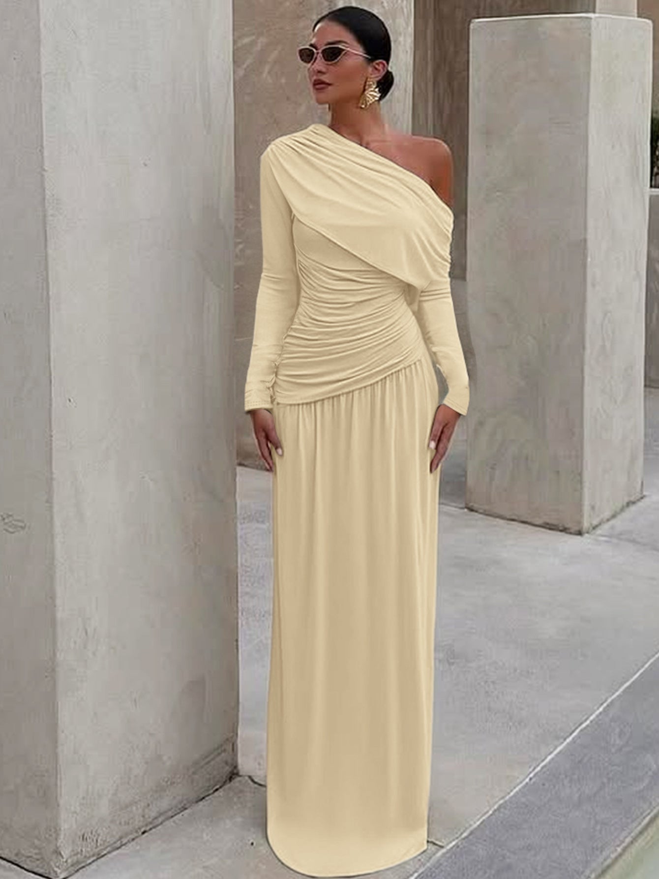 Elegant Off-Shoulder Solid Color Dress with Ruched Waist