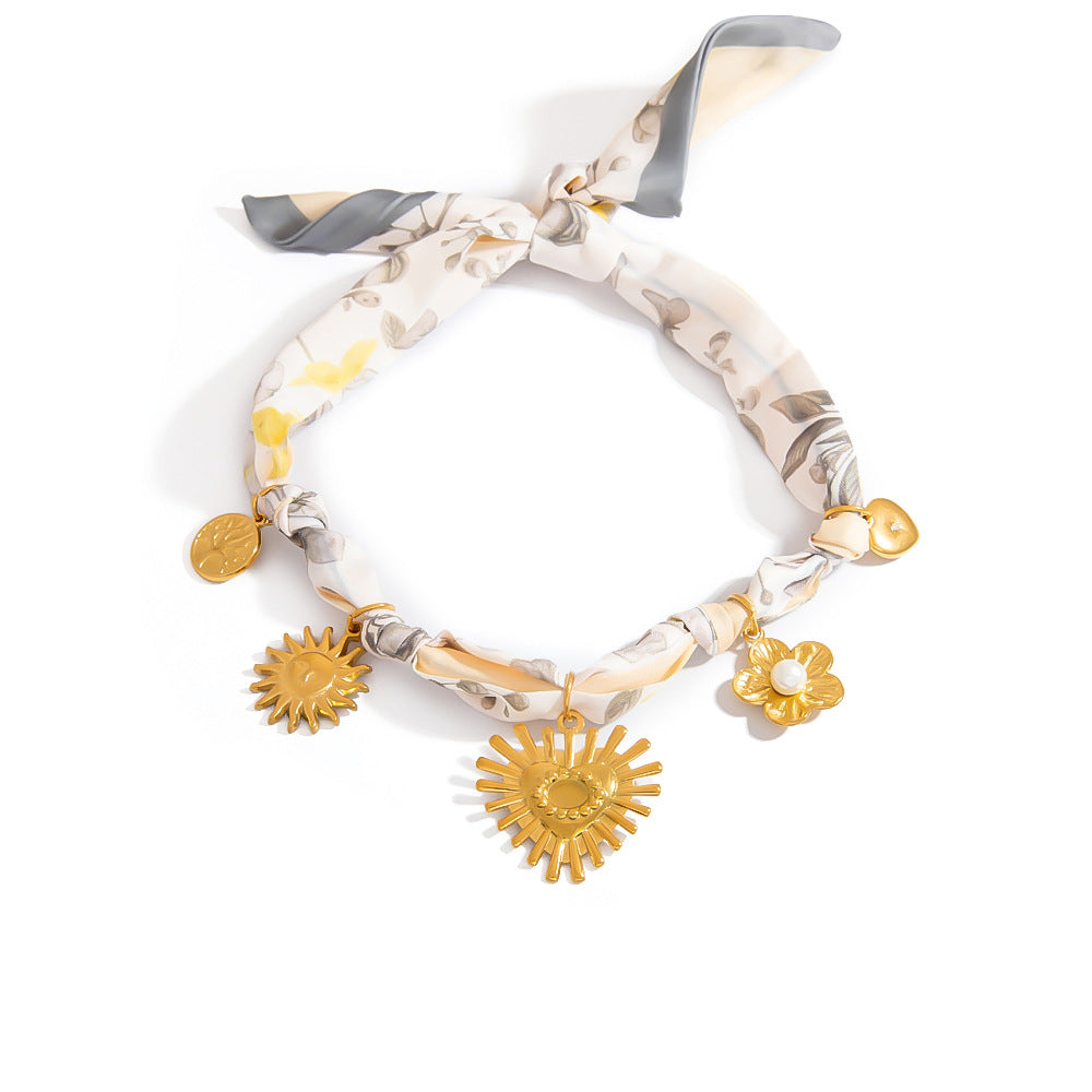 Heart Sun Pendant Necklace Lightweight Luxurious Style