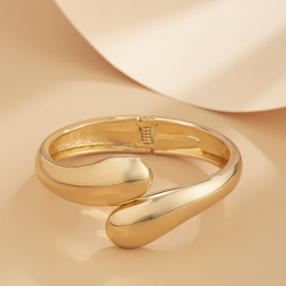 Irregular Metal Wide Bracelets Trendy Punk Spring Bangles For Women