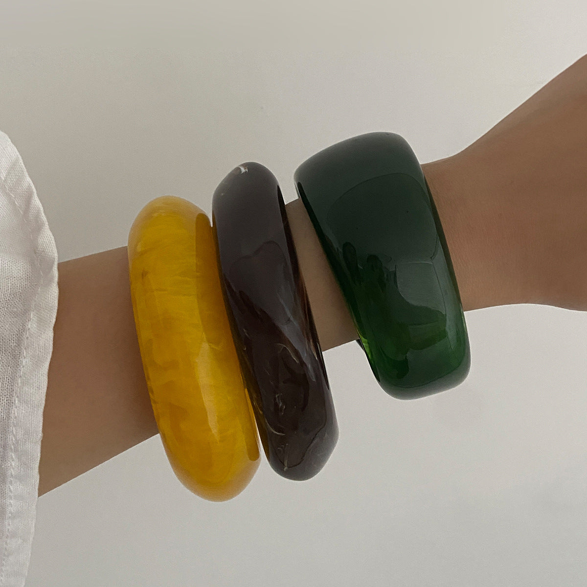 Vintage Resin Ombre Wide Cuff Bracelet Unique Geometric Hand Jewelry