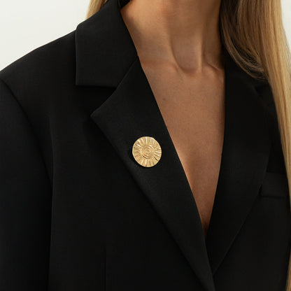 Exaggerated Irregular Metal Pleated Brooch Trendy Fashion Jacket Pin
