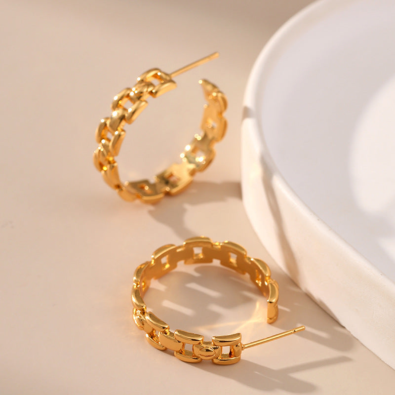Elegant Hellow Out Simple Stud Earrings