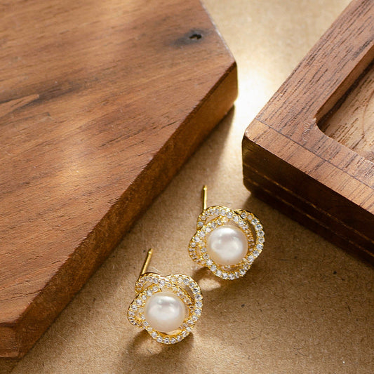 Elegant Natural Freshwater Pearl Stud Earrings For Women