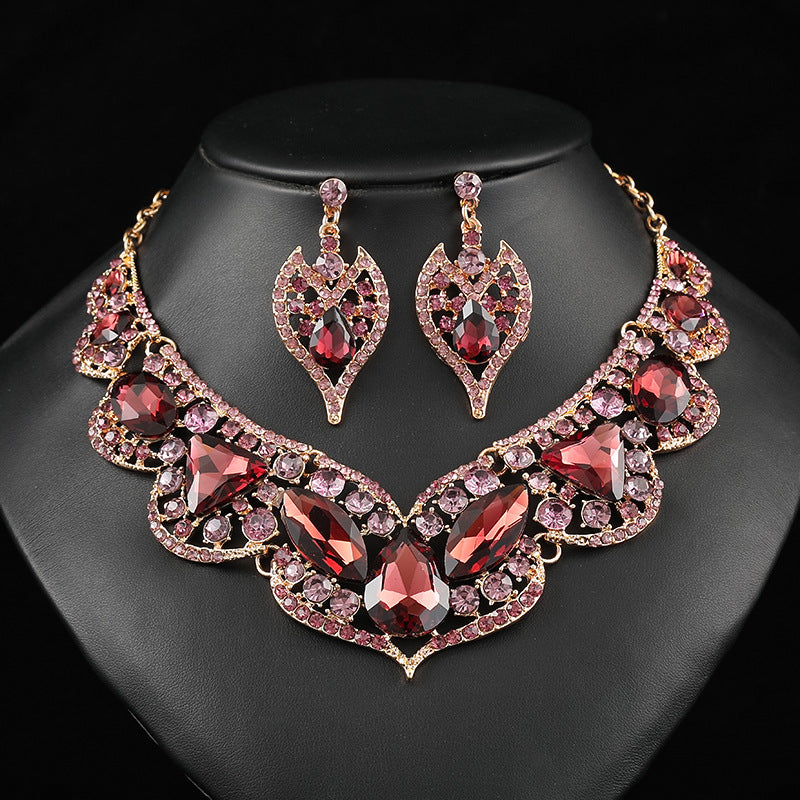 Vintage-Inspired Glamorous Necklace and Earring Set for Brides