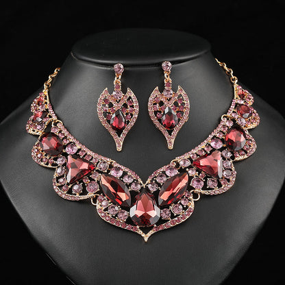 Vintage-Inspired Glamorous Necklace and Earring Set for Brides