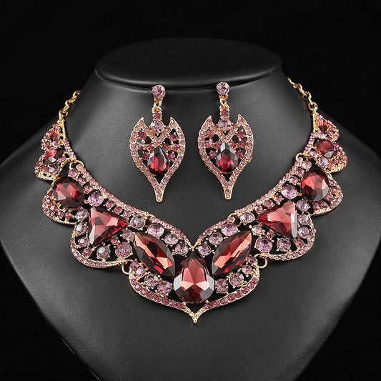 Vintage-Inspired Glamorous Necklace and Earring Set for Brides
