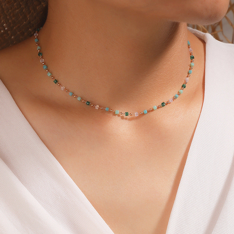 Trendy Minimalist Beaded Necklace With Resin Pendant