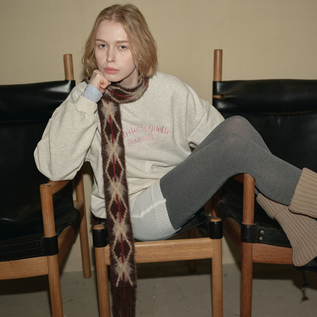 Hand-Knitted Diamond Pattern Narrow Scarf for Women