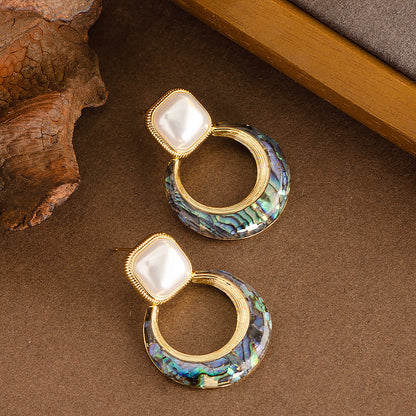 Trendy Pearl Shell Earrings Stylish Gold Geometric Design