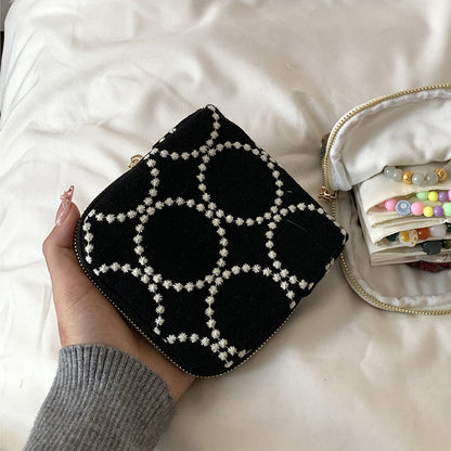 Embroidered Cotton Linen Jewelry Storage Bag for Rings and Necklaces