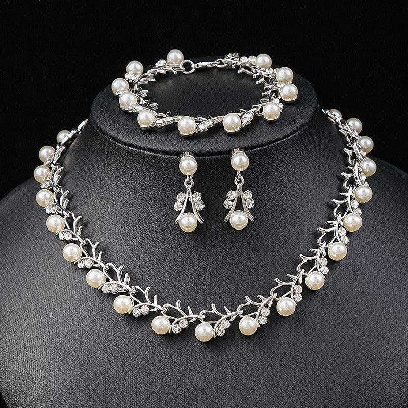 Pearl Necklace and Earring Set Elegant Alloy Jewelry for Bride
