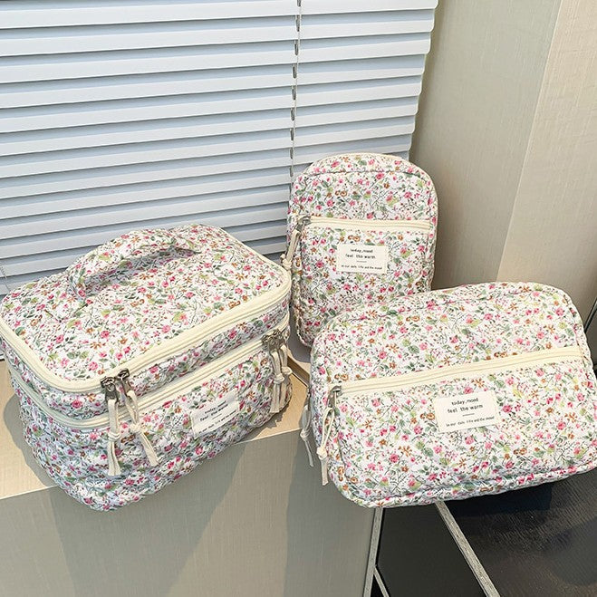 Flower Print Large Capacity Quilted Makeup Bag