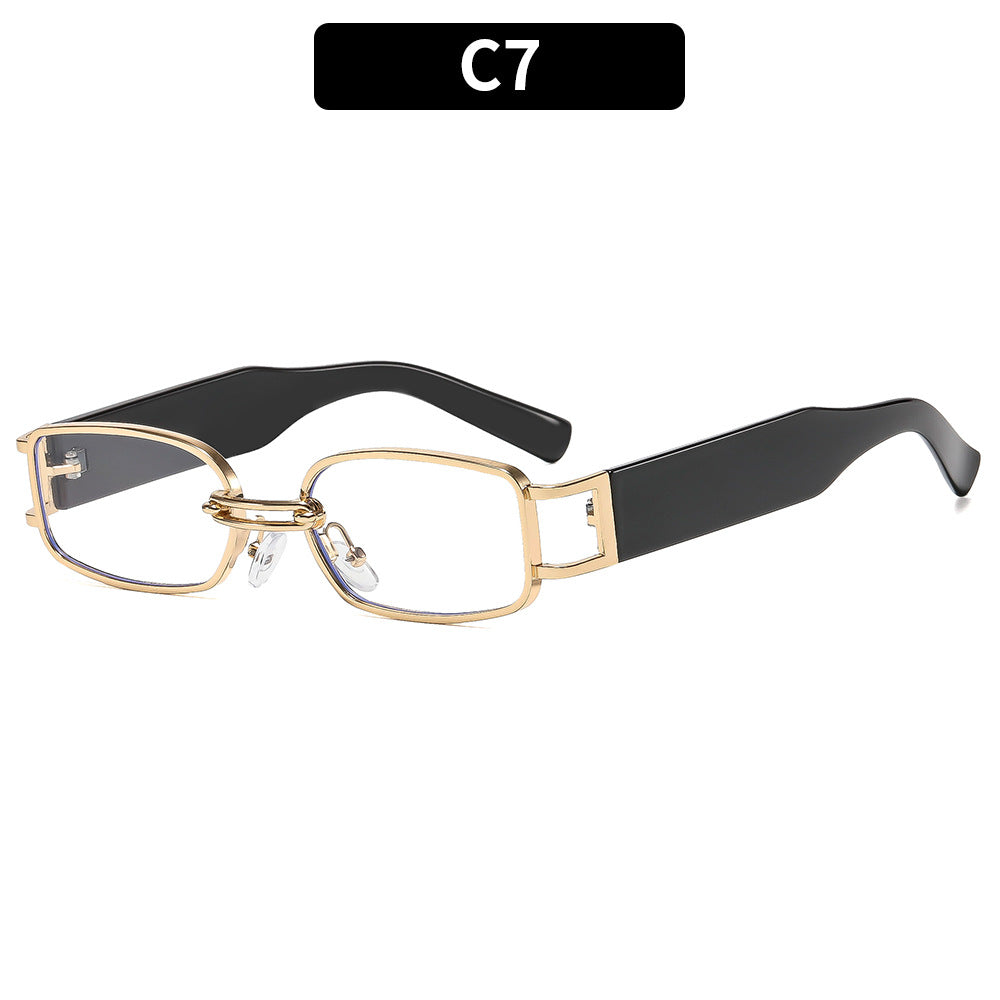 Trendy Oval Frame Sunglasses with Metal Accents