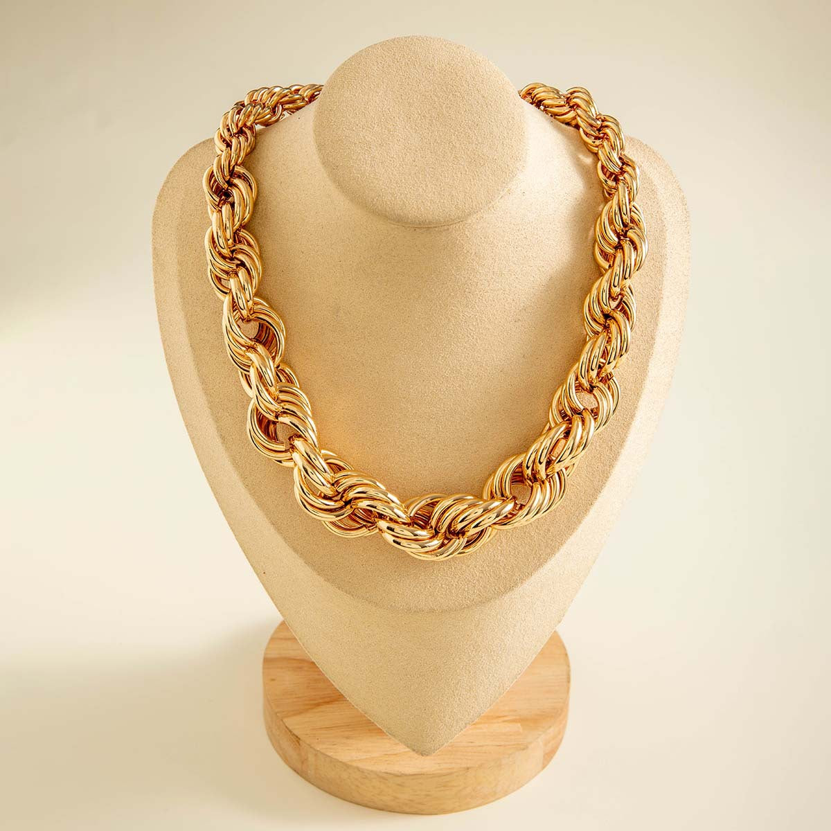 Trendy Geometric Metal Choker Necklace